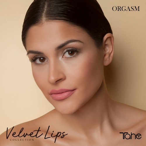 Купить Tahe Velvet Lips Barra Labios Liquida Lipstick "Orgasm" - Матовая жидкая губная помада Orgasm Артикул: 000005365 Фото на весь экран №2